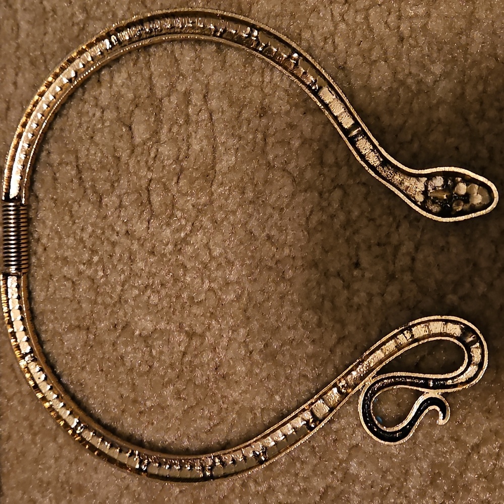 Turquoise Snake Necklace - Picture 4 of 4